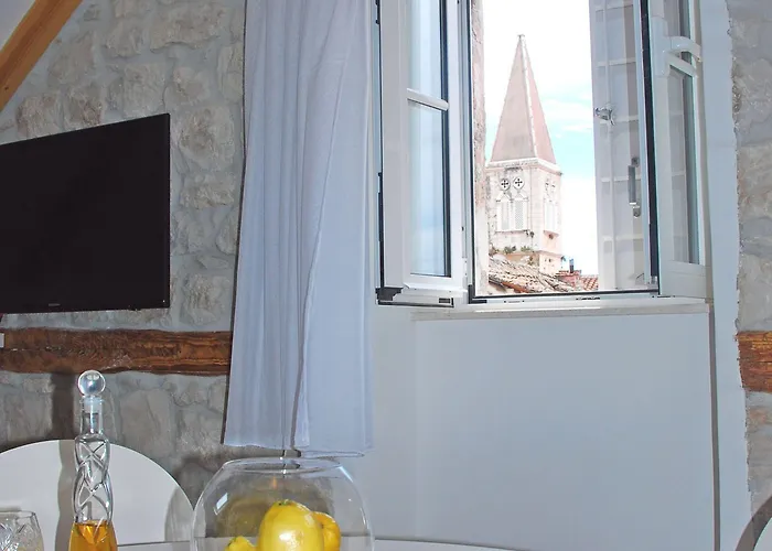 Tragos Lemon Tree * Trogir