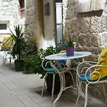 Tragos Lemon Tree Trogir