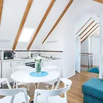 Tragos Lemon Tree Apartment