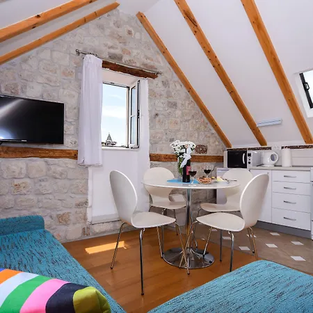 Tragos Lemon Tree Apartment Trogir