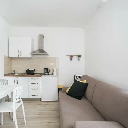 Apartman Tragos Lemon Tree *