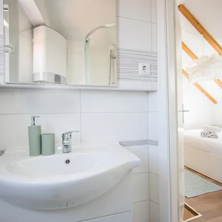 Tragos Lemon Tree Apartment Trogir