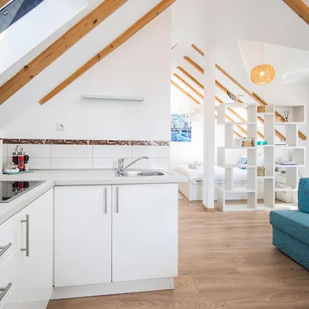 아파트 트라고스 레몬 트리 트로기르