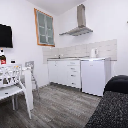 아파트 트라고스 레몬 트리