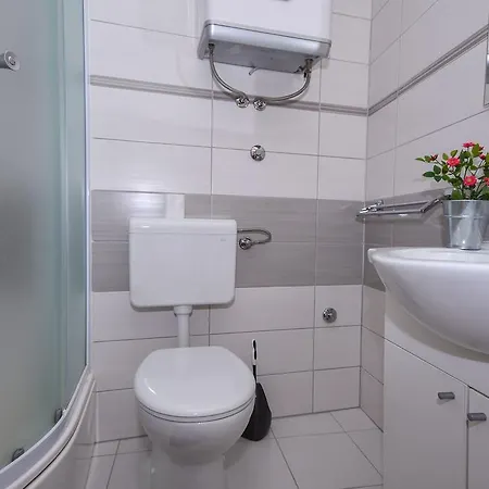 Apartment Tragos Lemon Tree Trogir