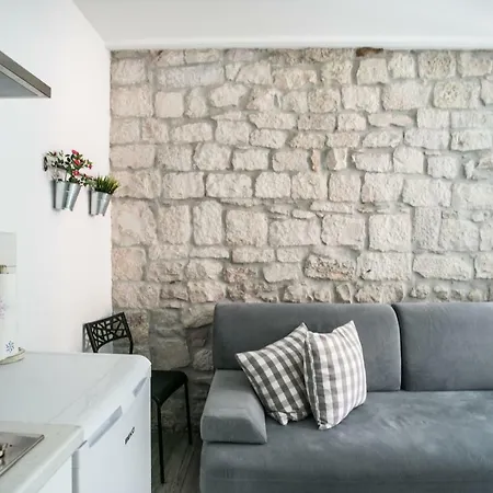 Apartment Tragos Lemon Tree Trogir